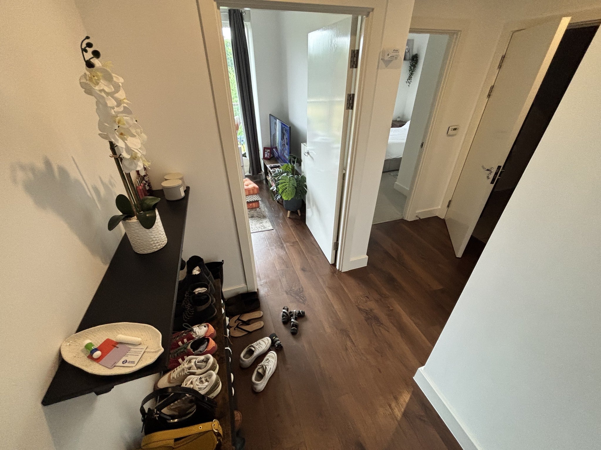 Flat Dowding Drive in Greater London