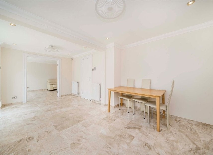 House Auriol Close in Epsom and Ewell