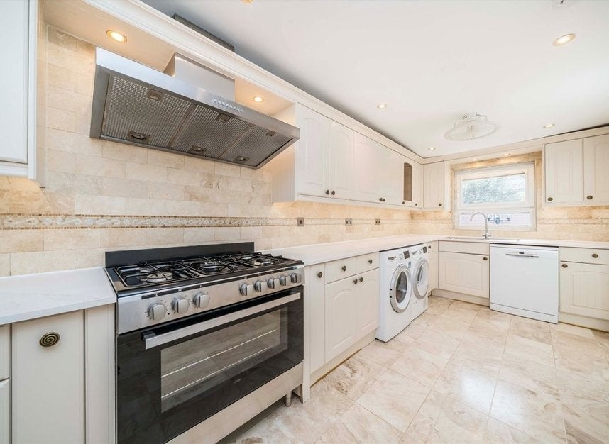 House Auriol Close in Epsom and Ewell