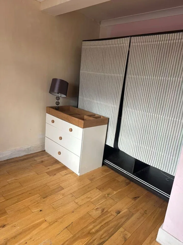 Room Le May Avenue in Greater London