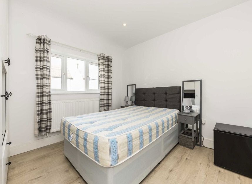 House Cherry Crescent in Greater London