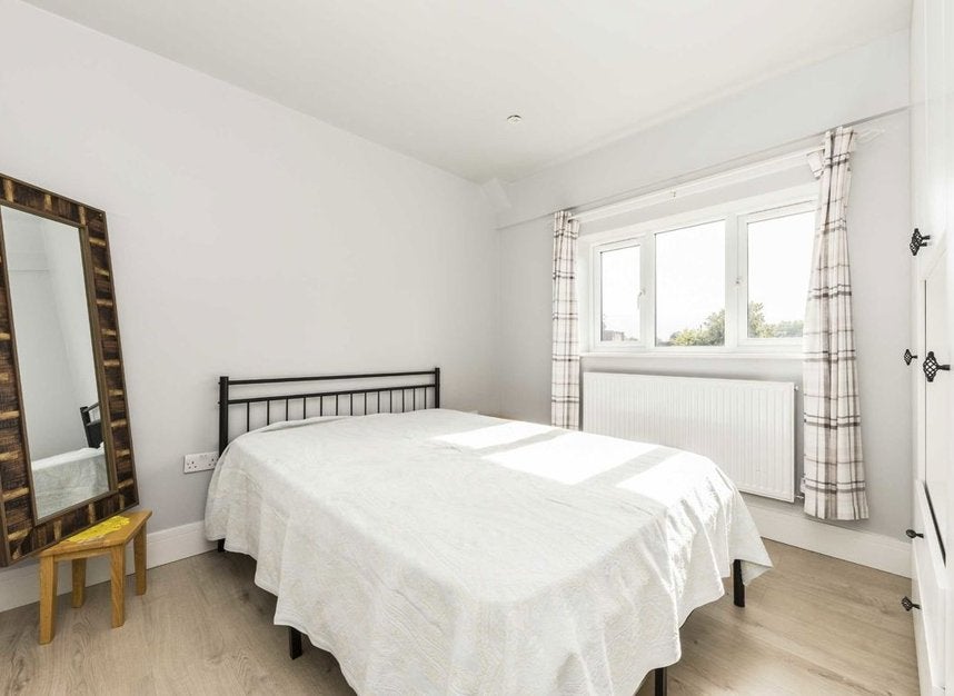 House Cherry Crescent in Greater London