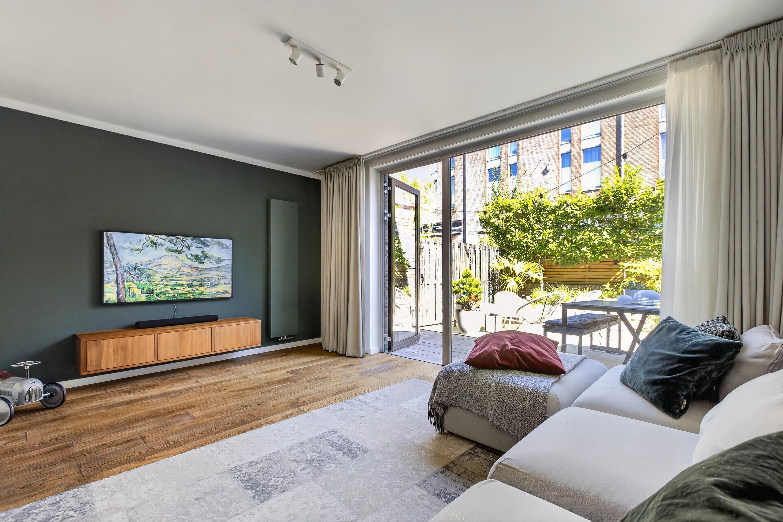 Woning te huur: Mattenbiesstraat, Amsterdam