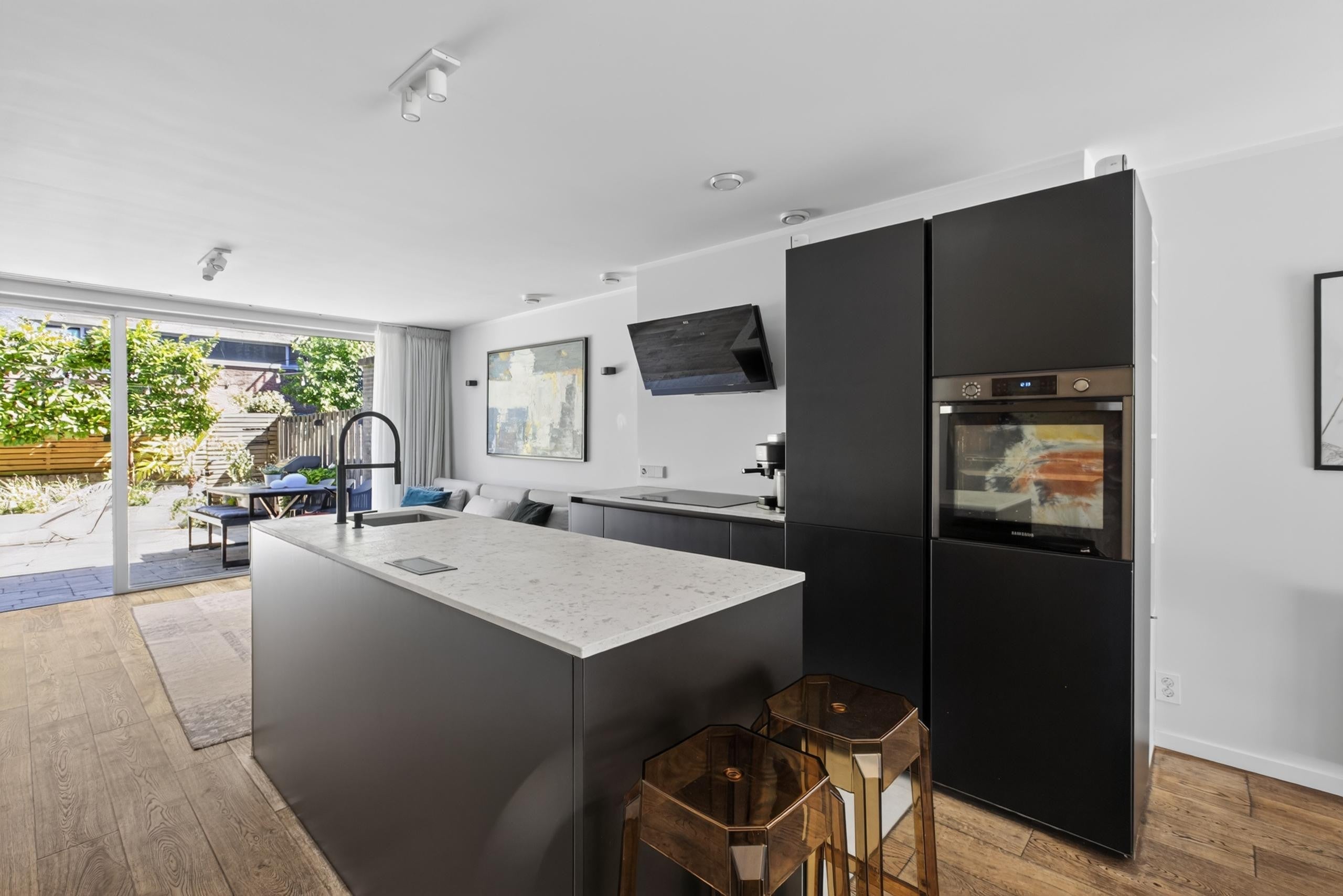 Woning te huur: Mattenbiesstraat, Amsterdam