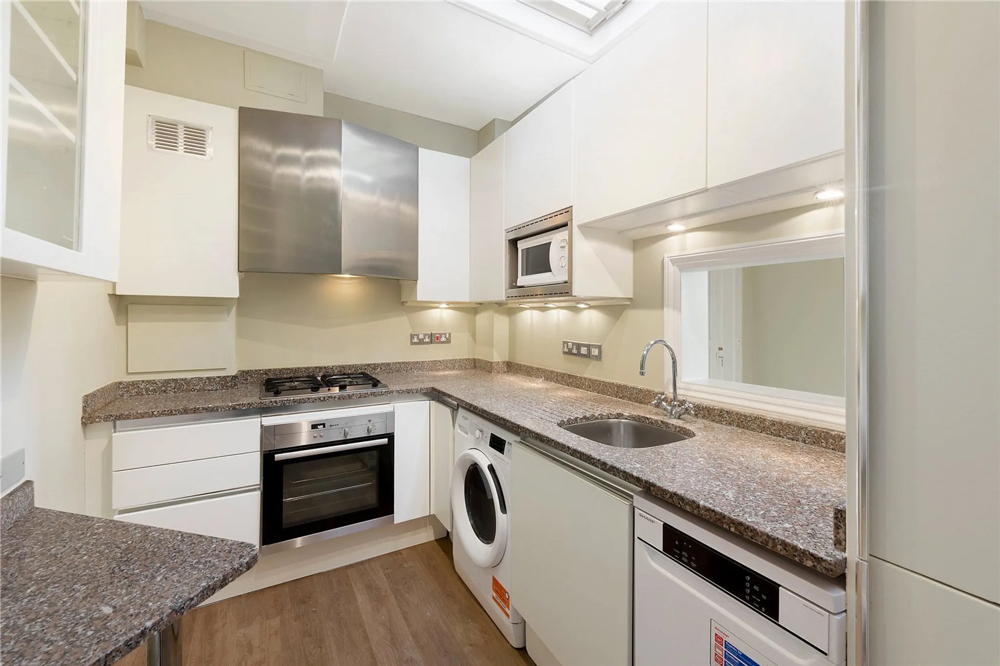Flat Cadogan Square in Greater London