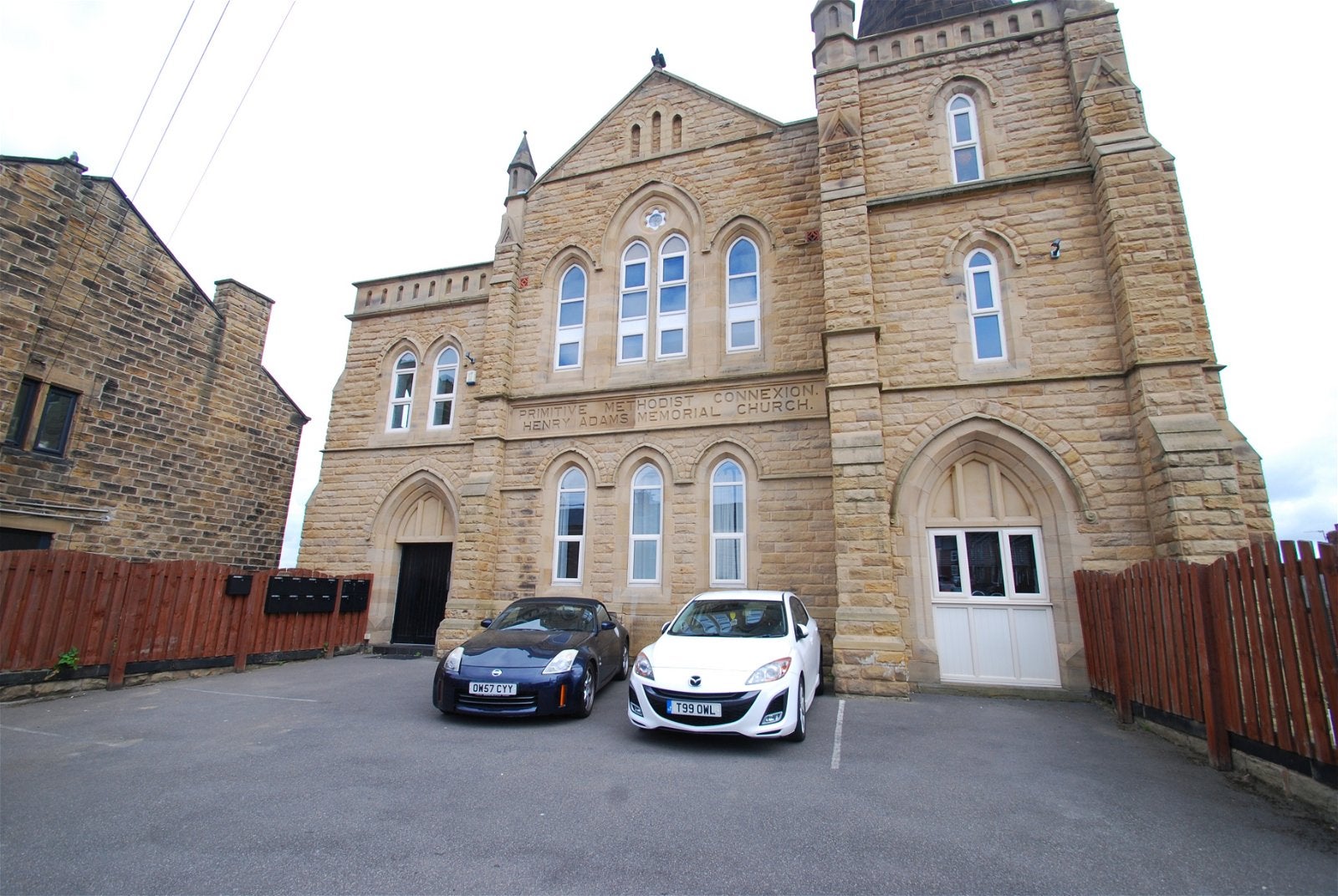 Flat Lower York Street in Wombwell