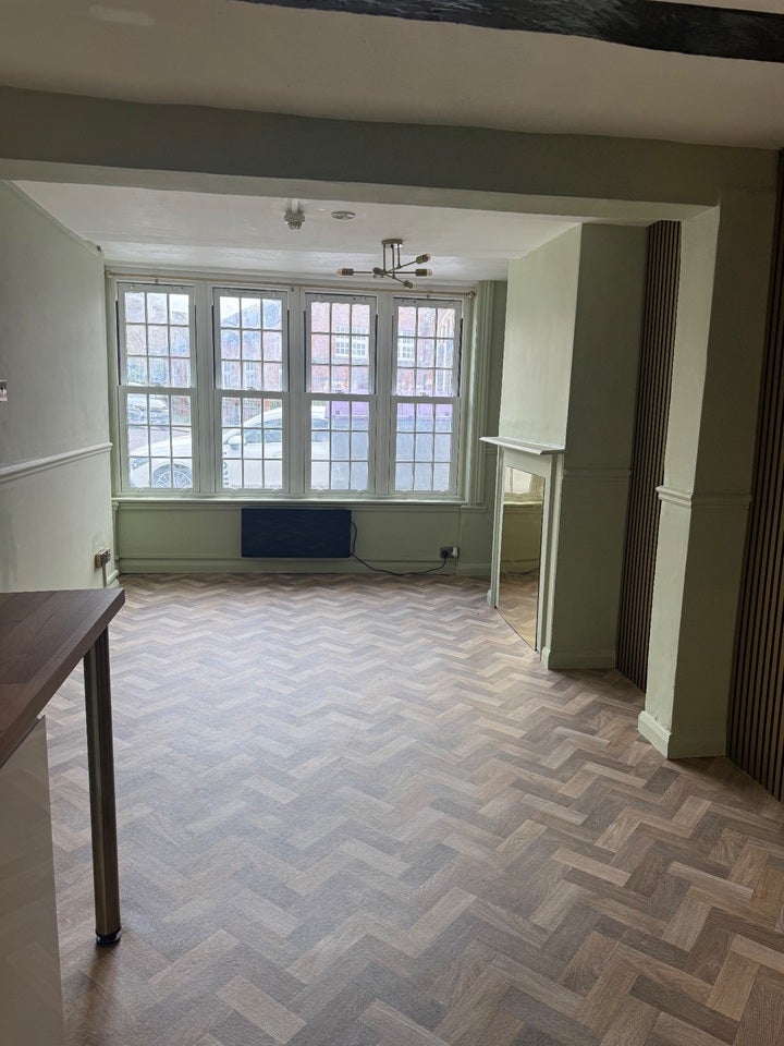 Flat Port Vale in East Hertfordshire