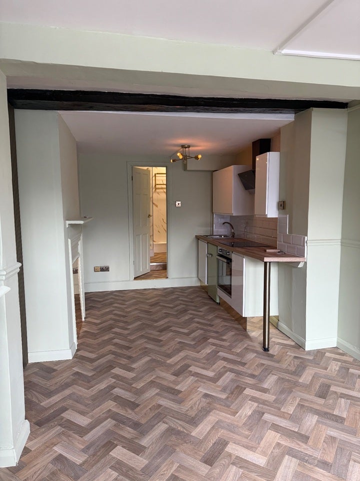 Flat Port Vale in East Hertfordshire