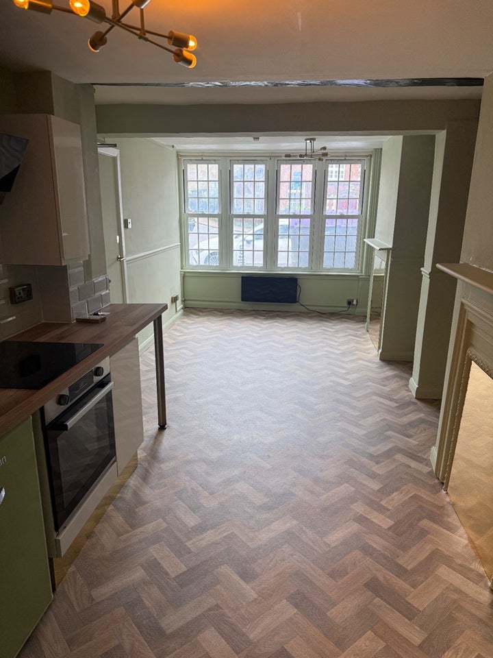 Flat Port Vale in East Hertfordshire