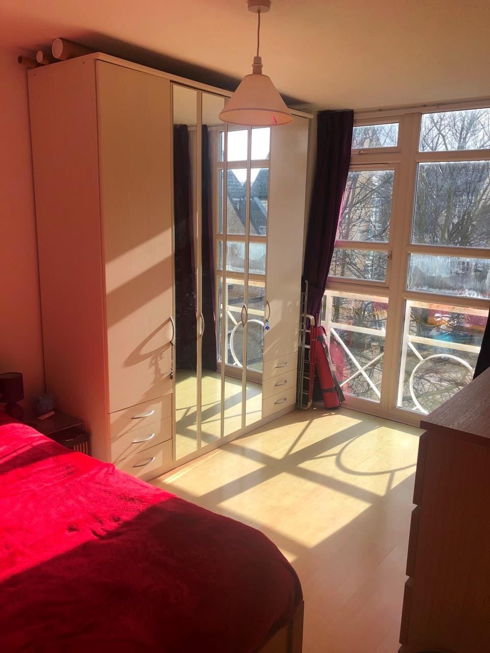 Flat Christopher Close in Greater London