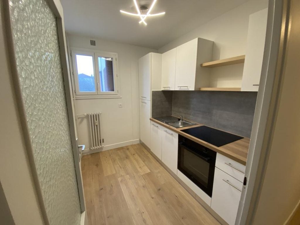 Flat Rue de l'Oiselet in Bourgoin-Jallieu