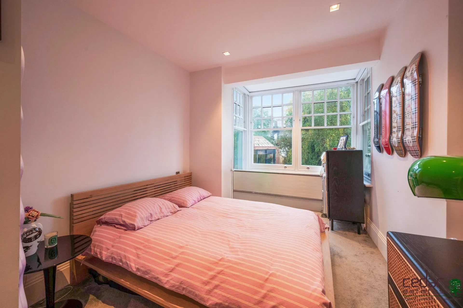 Flat Wellfield Avenue in Greater London