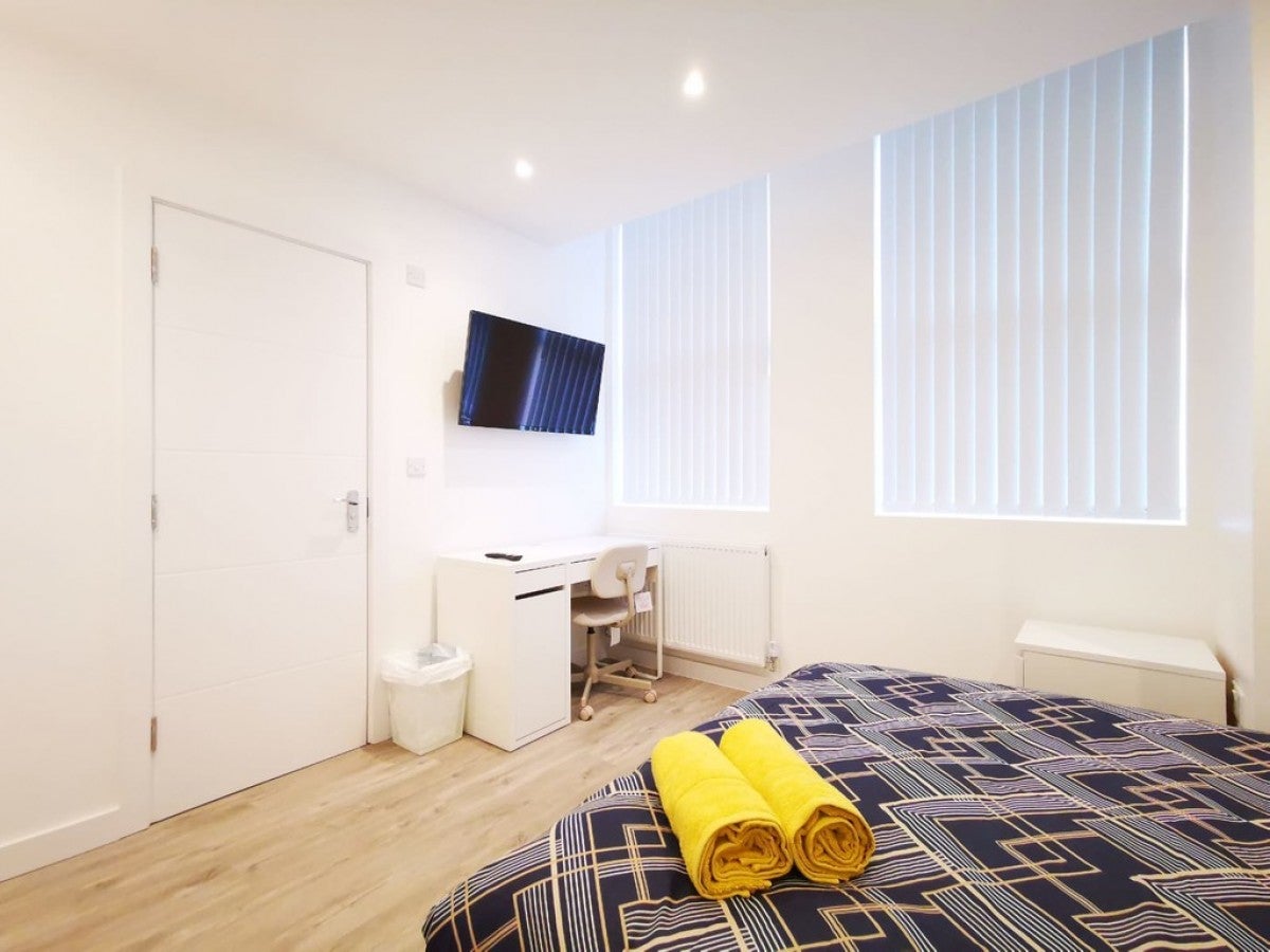 Flat Ferndale Road in Liverpool