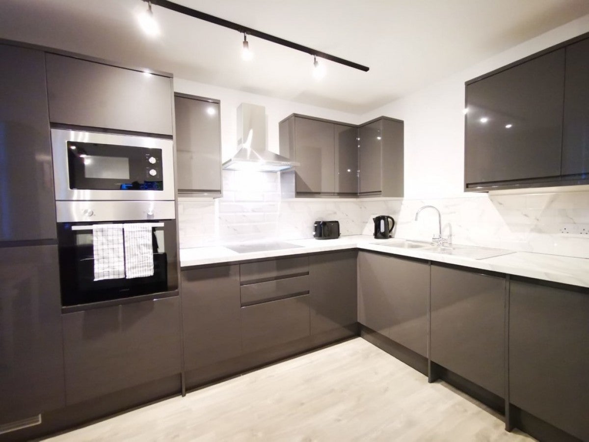 Flat Ferndale Road in Liverpool