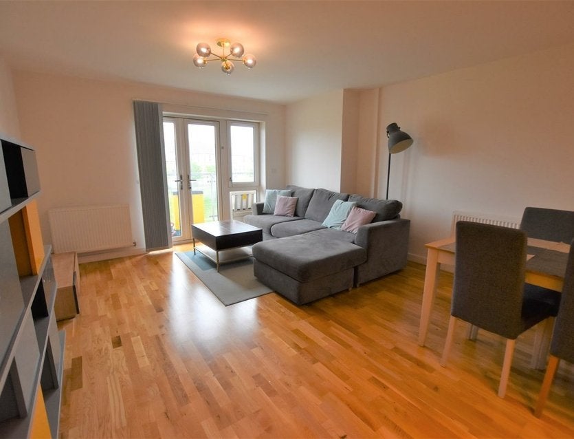 Flat Pennyroyal Drive in Greater London