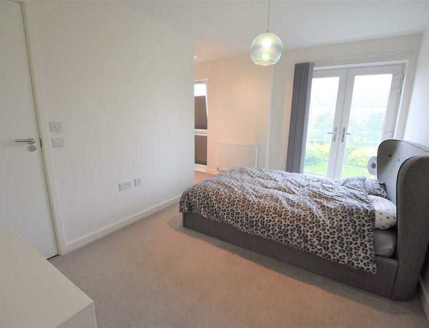 Flat Pennyroyal Drive in Greater London