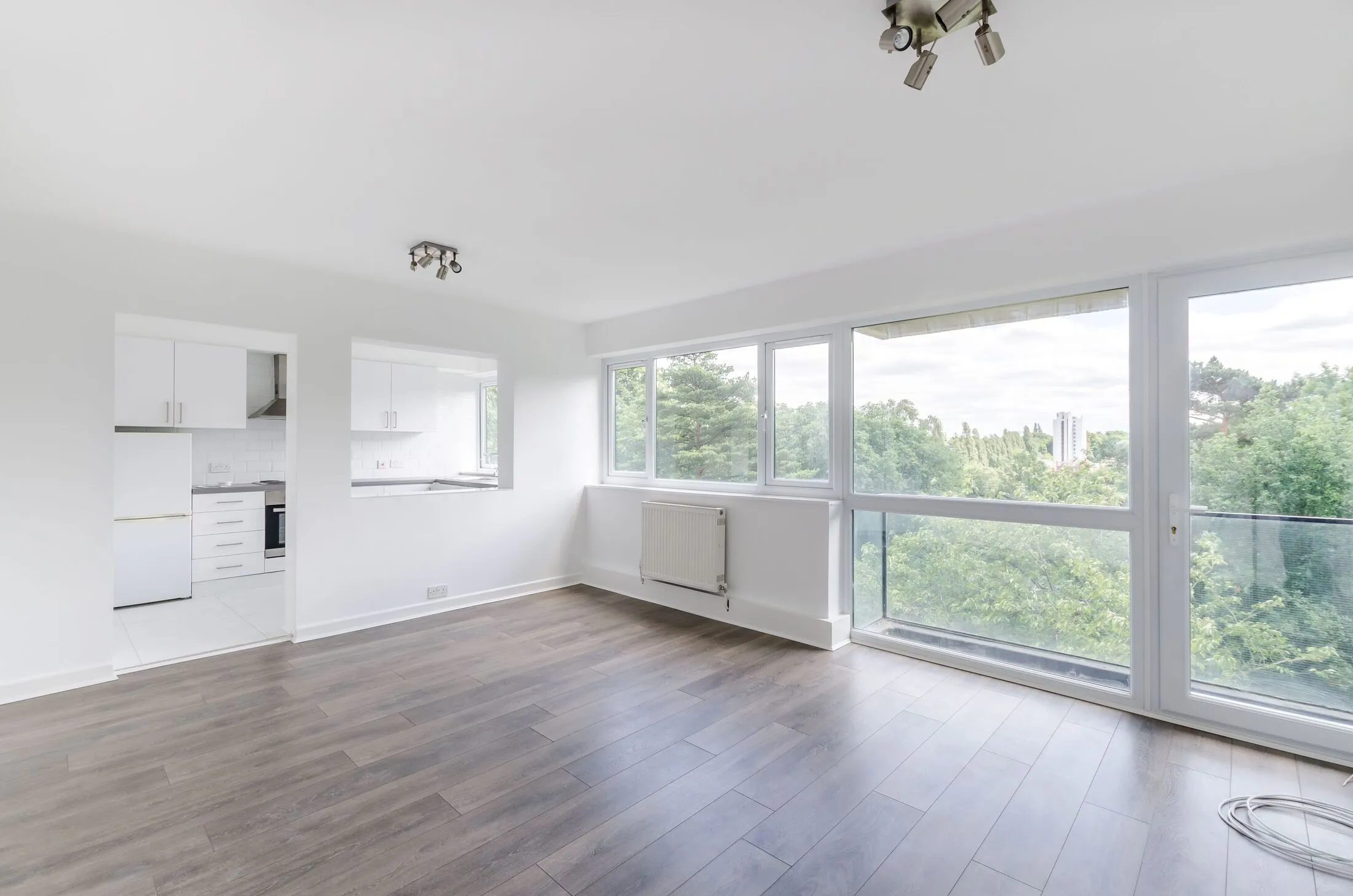 Flat Shepherds Hill in Greater London