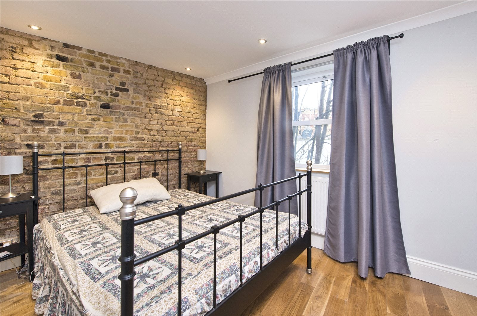 Flat Old Brompton Road in Greater London