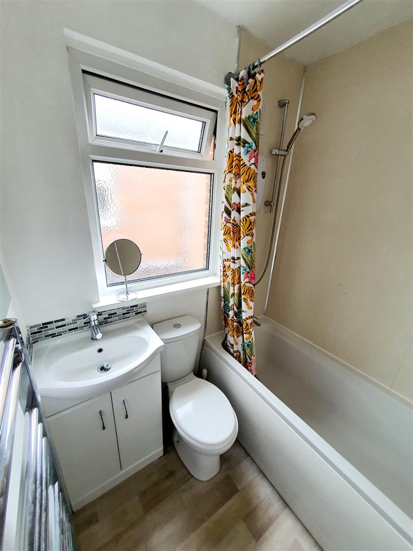 Room Falmouth Street in Hull