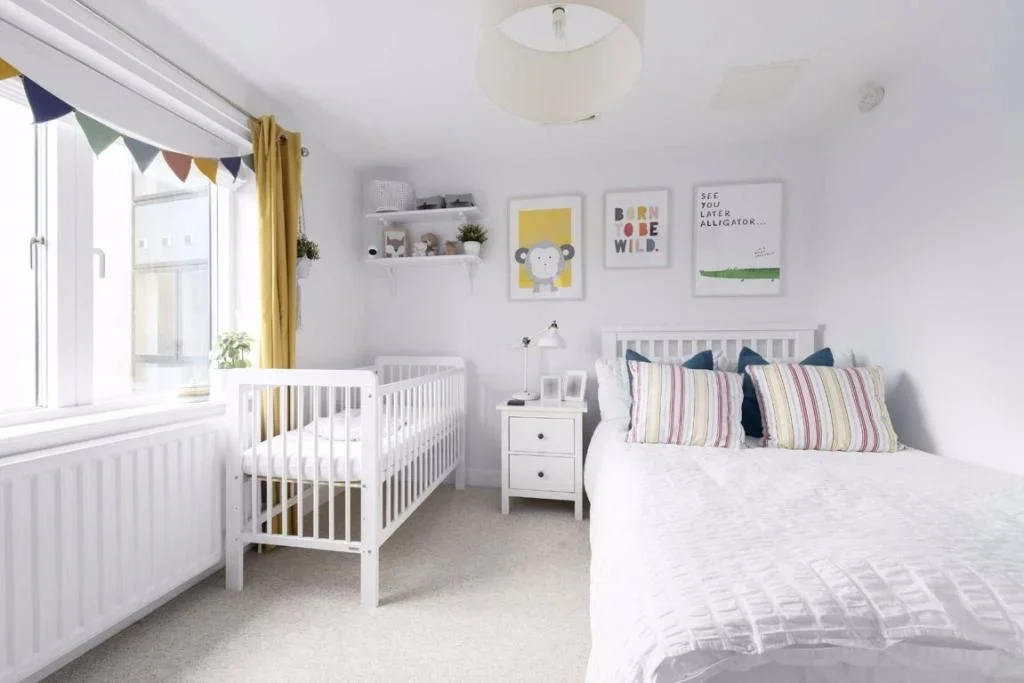 Flat Fairstead Walk in Greater London