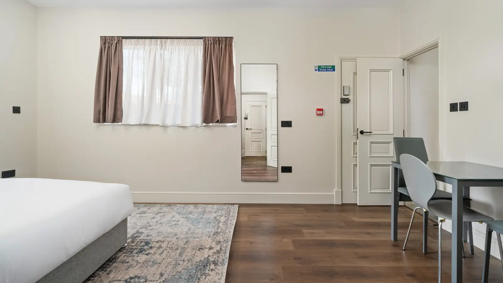 Flat Dartmouth Road in Greater London