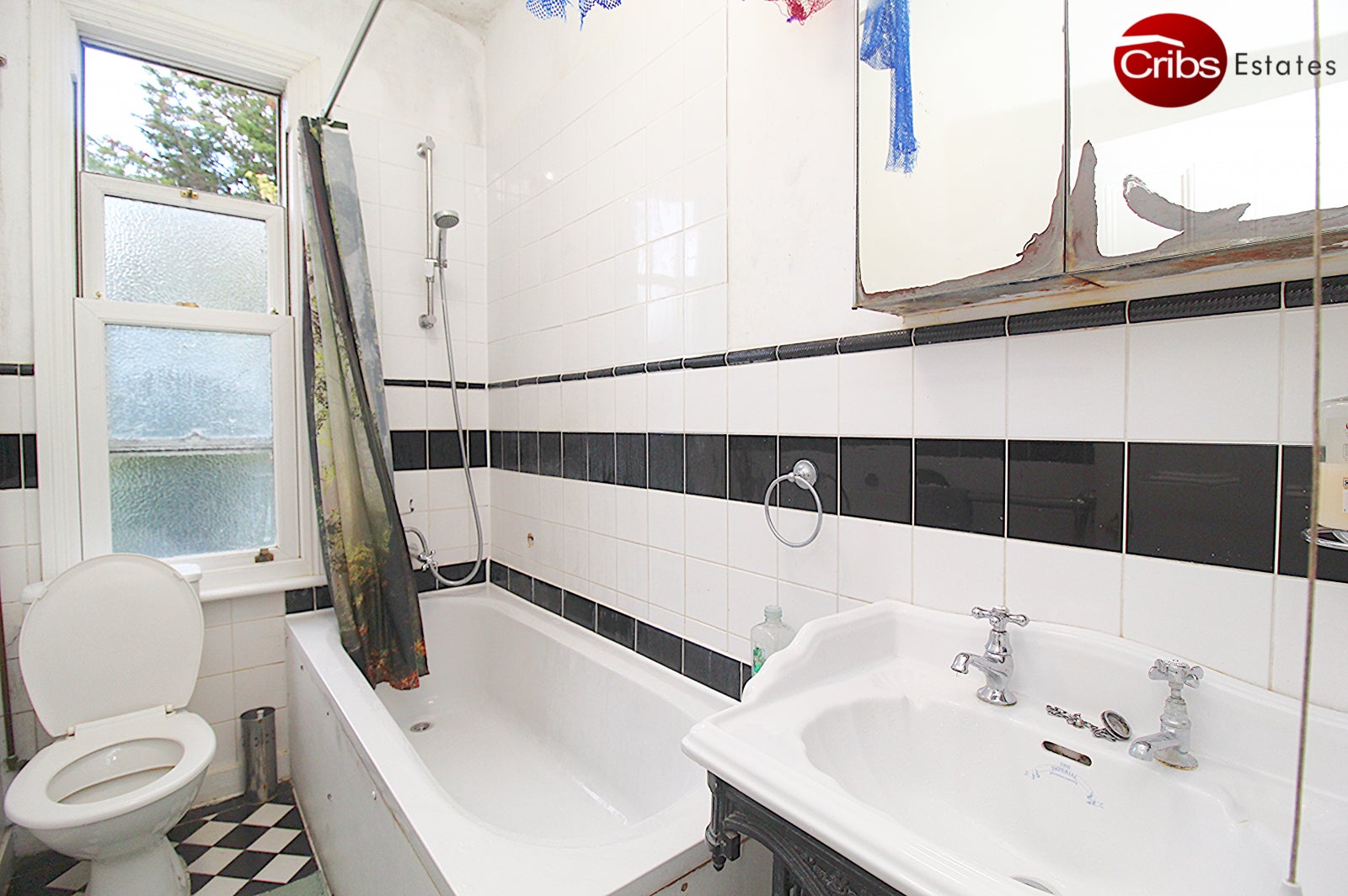 Room Brownhill Road in Greater London