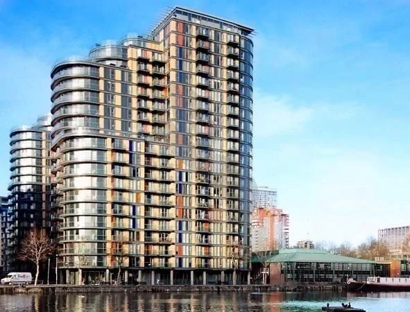 Flat Millharbour in Greater London