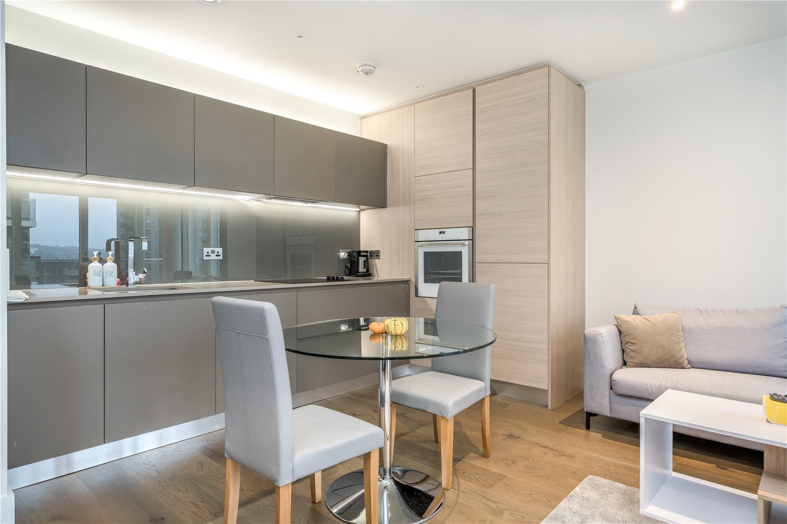 Flat Kidbrooke Park Road in Greater London
