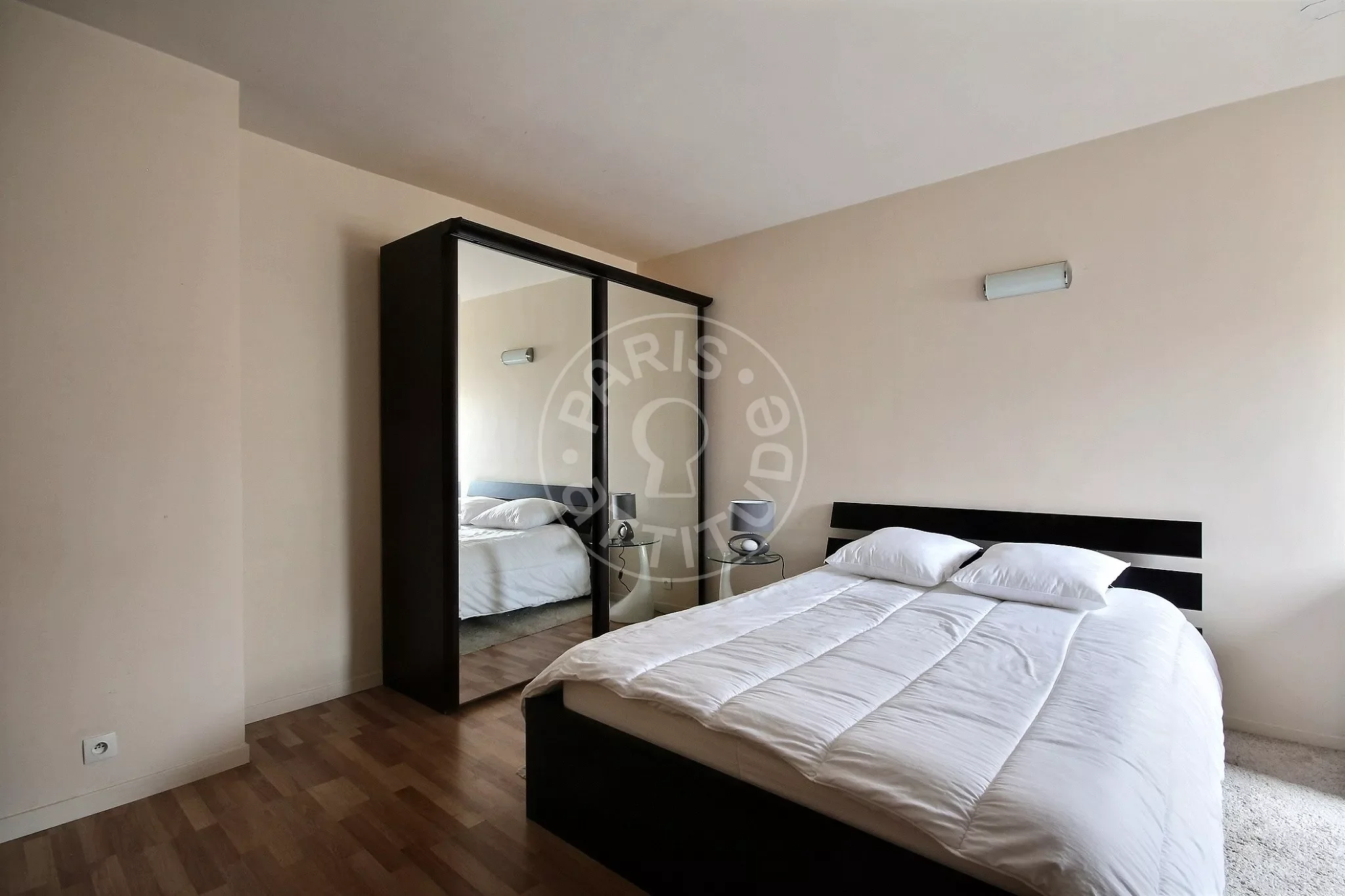 Appartement Rue François-Iᵉʳ à Paris