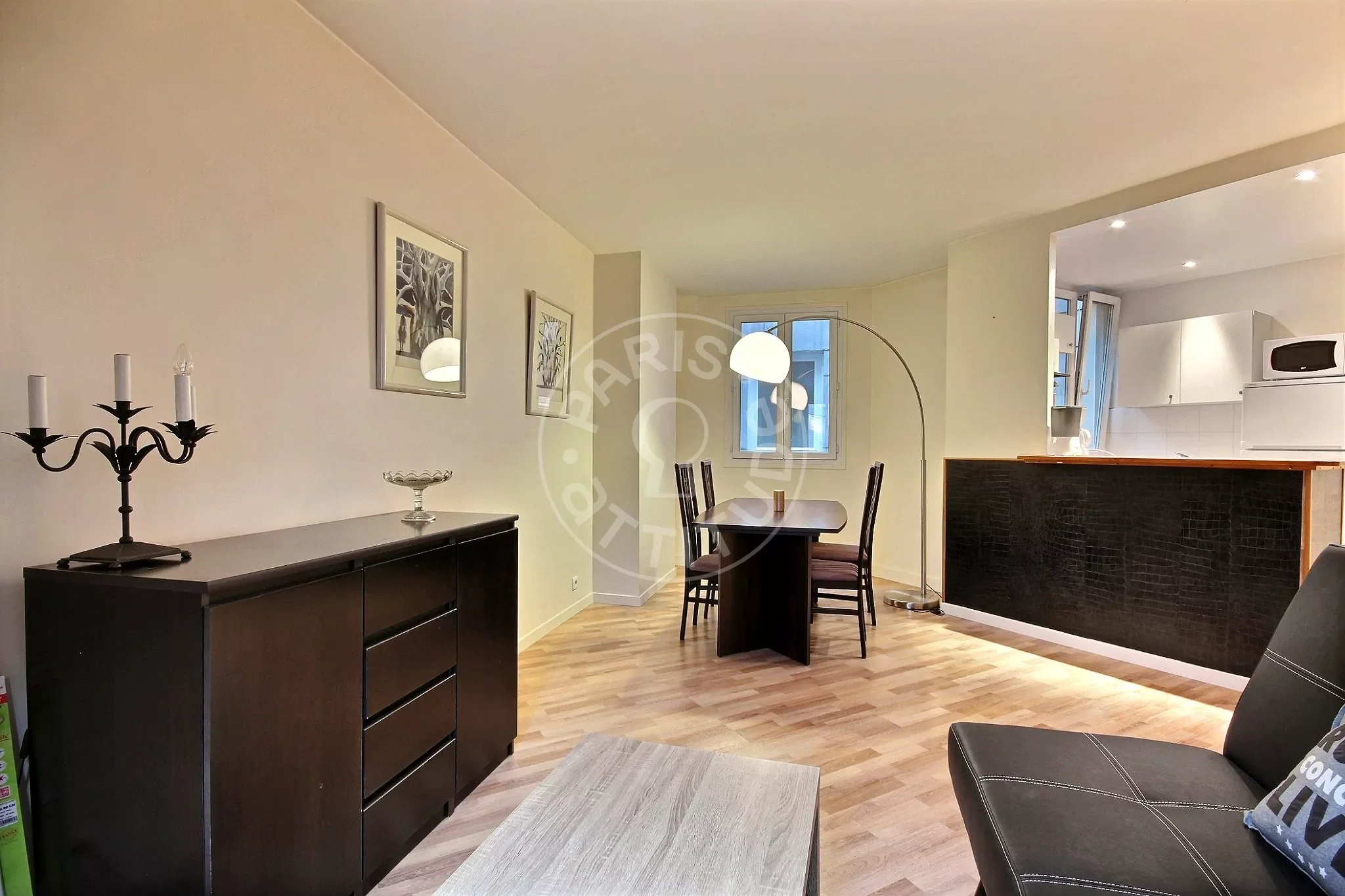Appartement Rue François-Iᵉʳ à Paris
