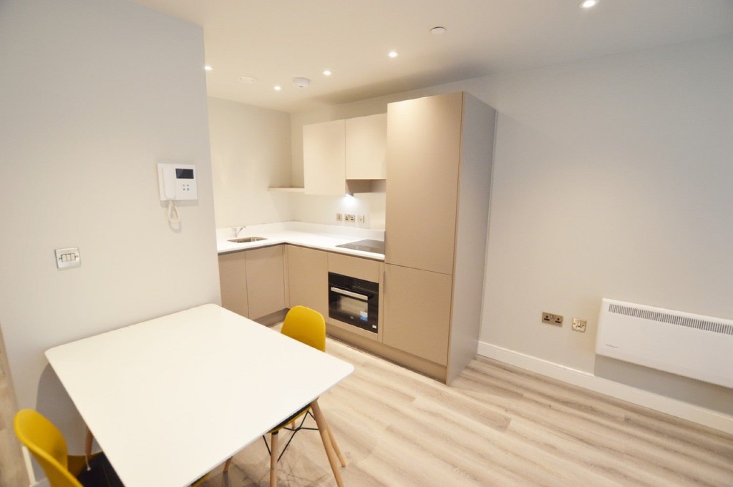Flat Leith Close in Slough
