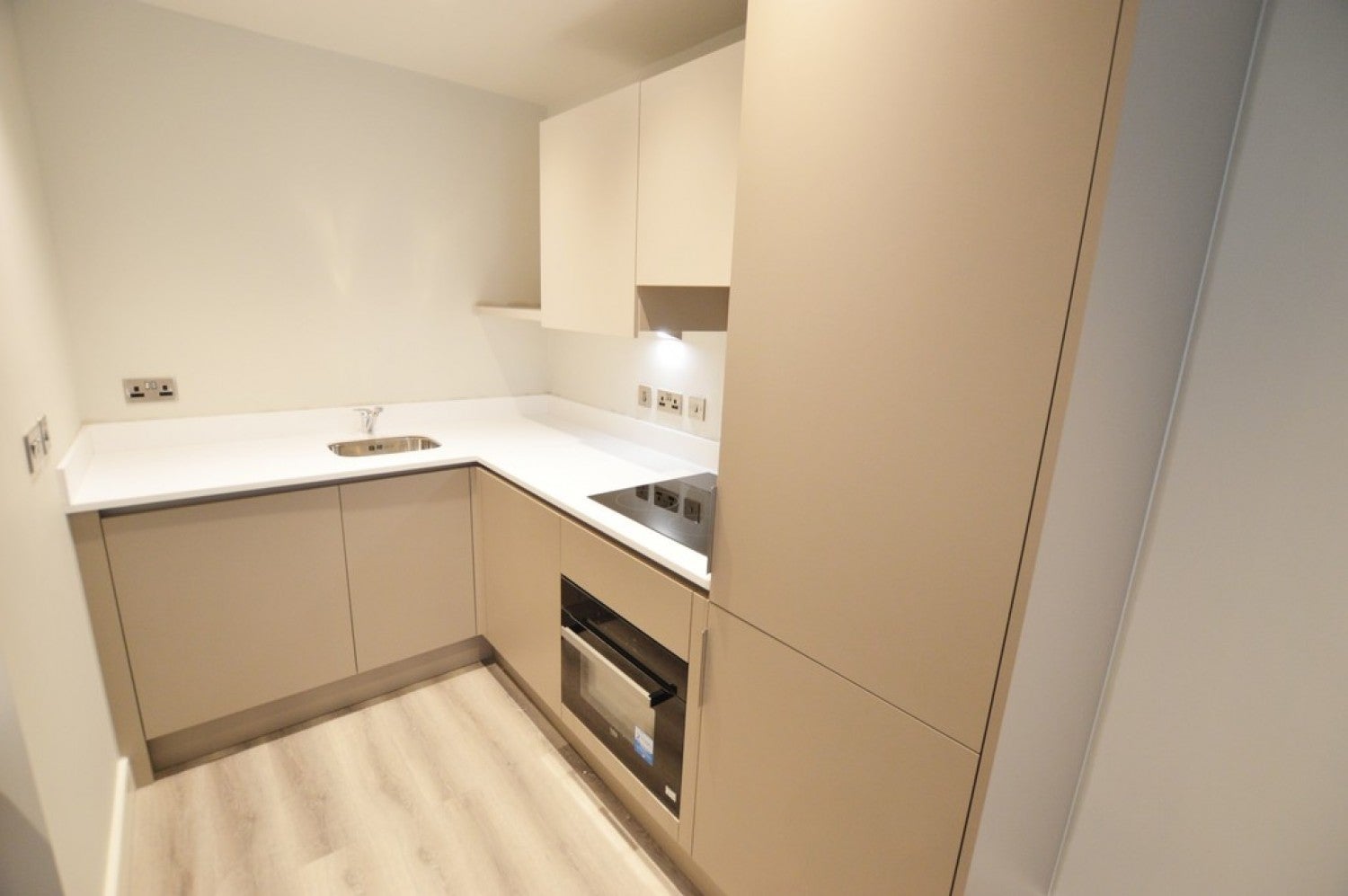 Flat Leith Close in Slough