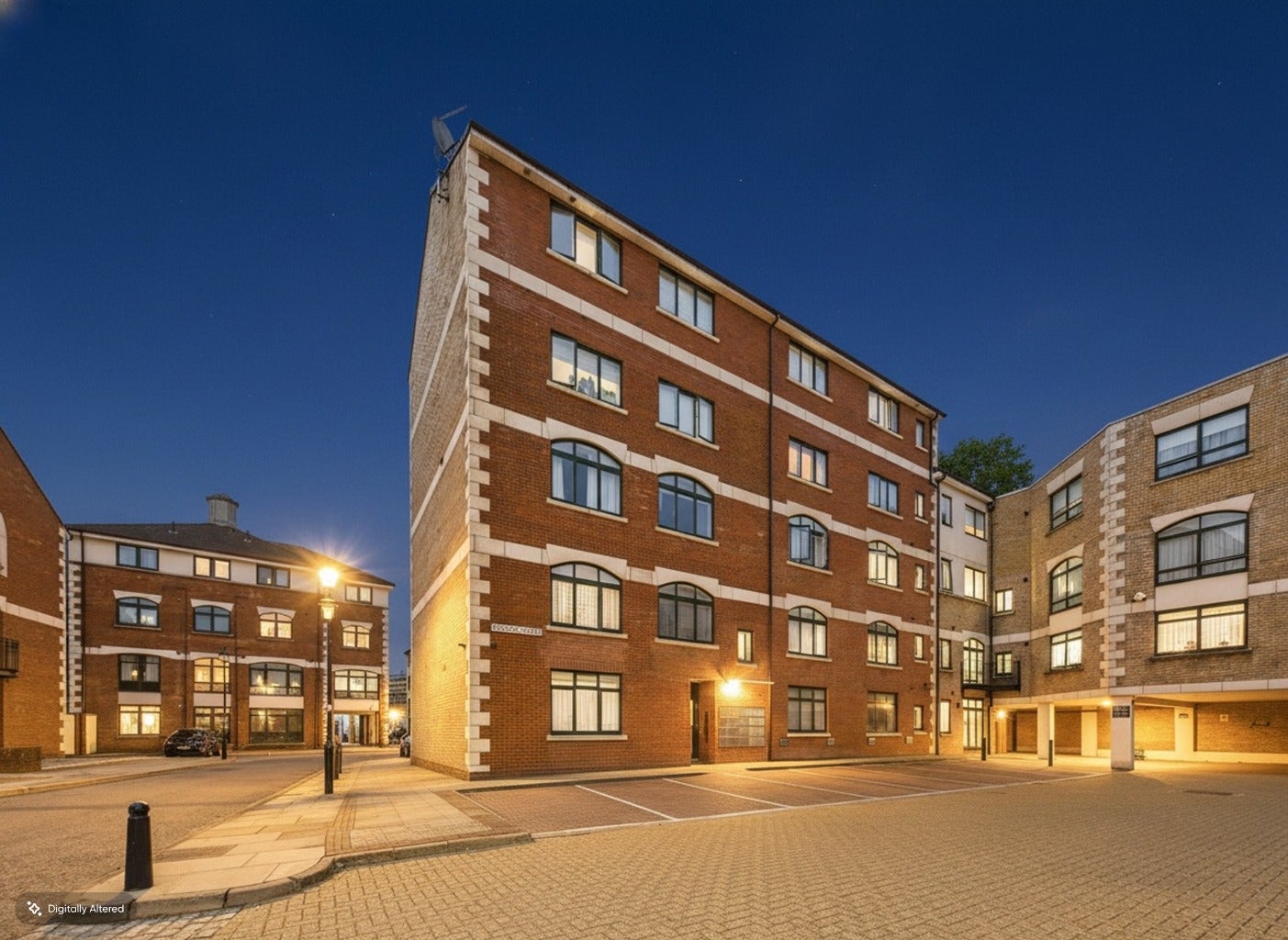 Flat Brunel Court in Dacorum