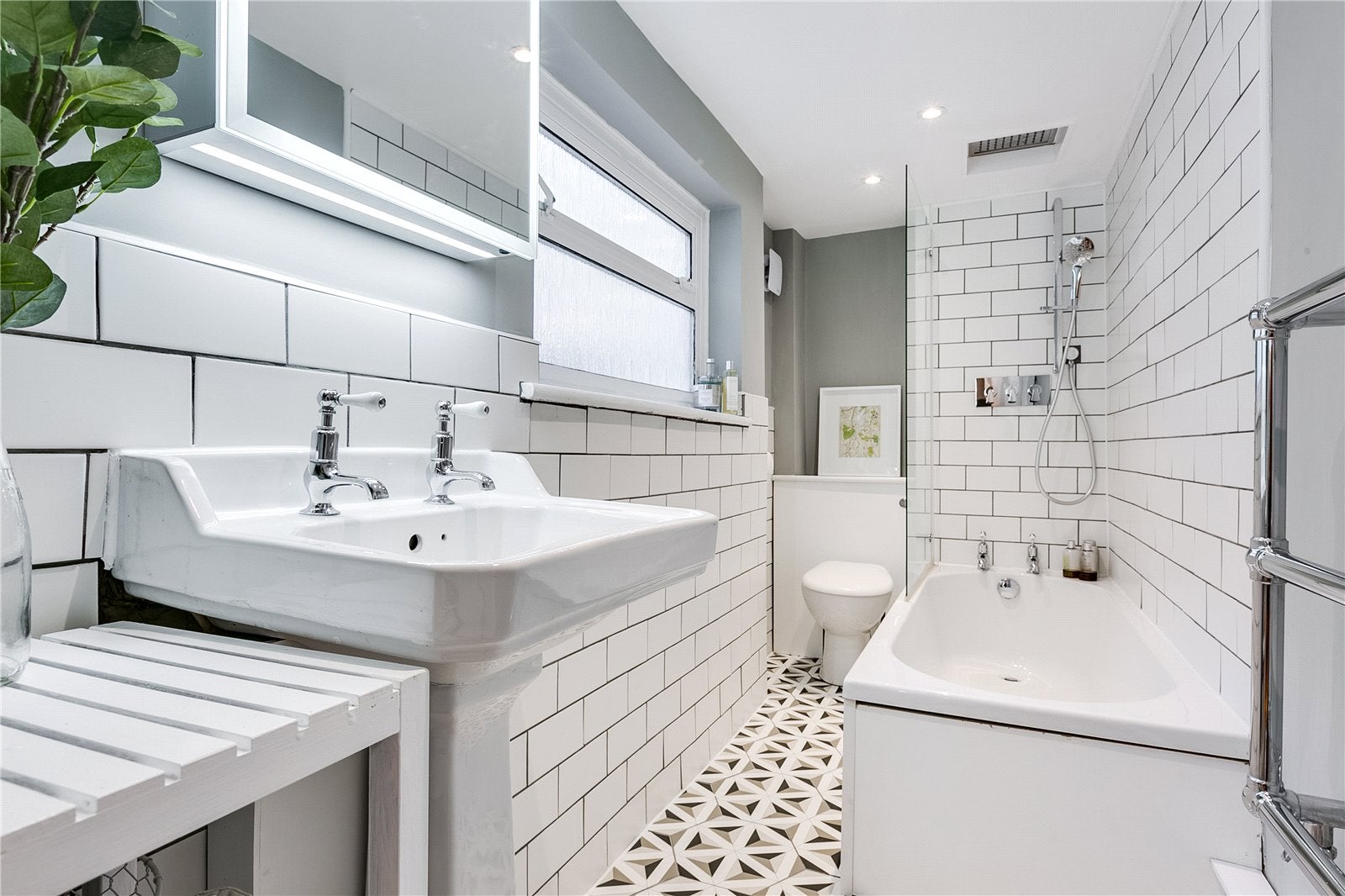 Flat Robson Road in Greater London