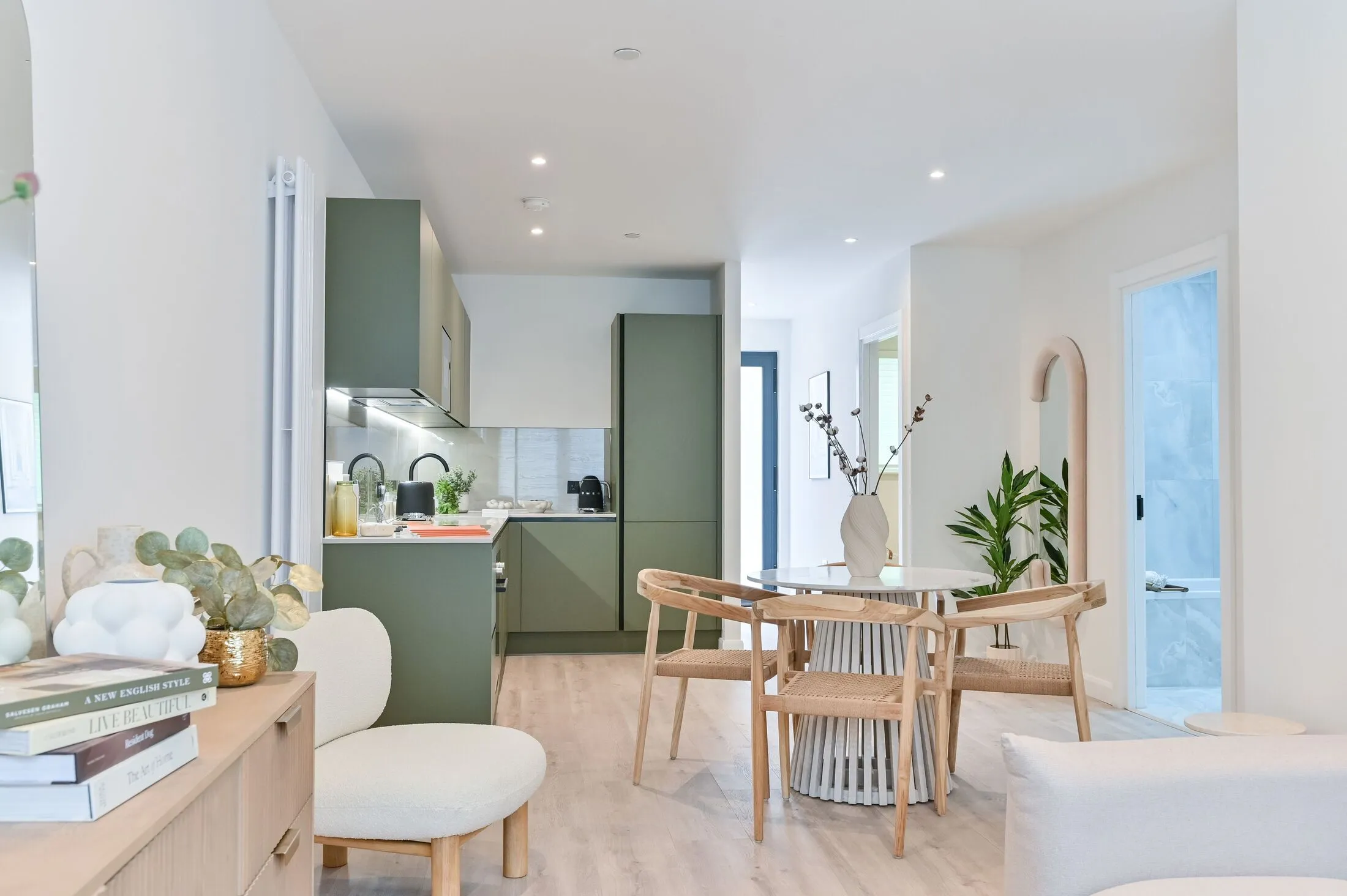 Flat Ravensbury Terrace in Greater London