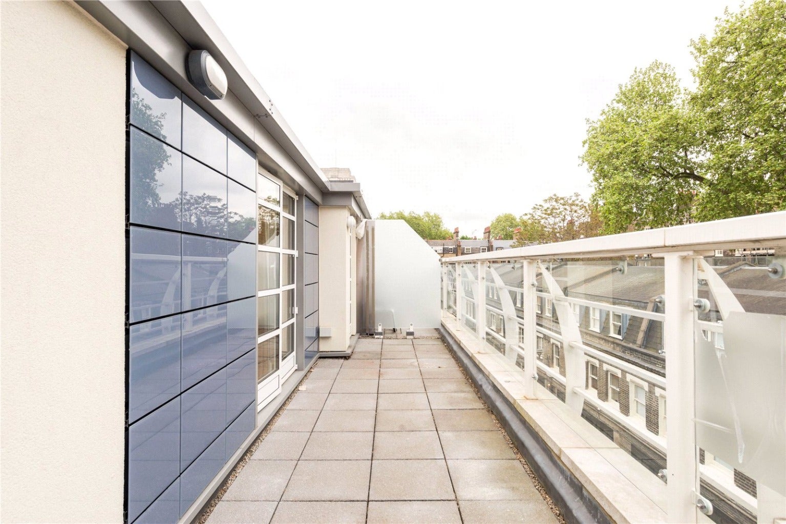 Flat Gower Mews in London