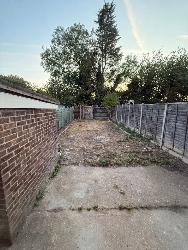 House Ramney Drive in Greater London