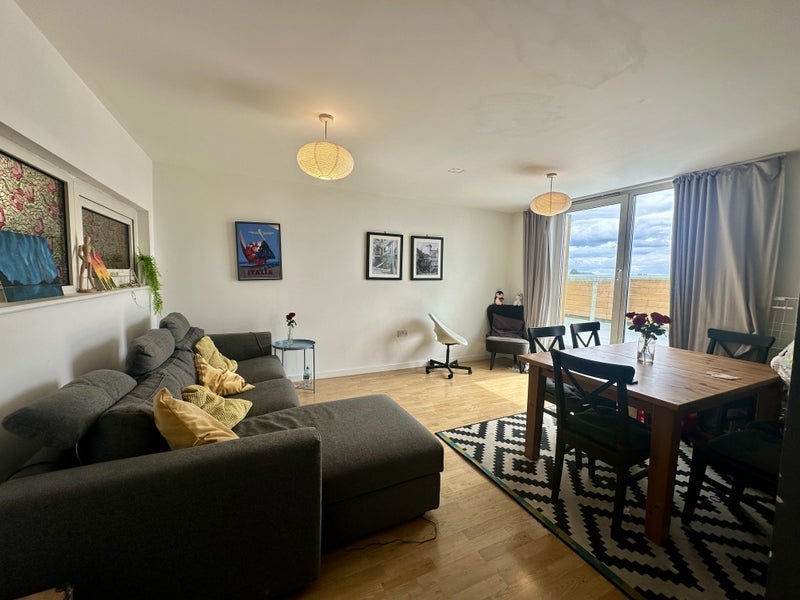 Room Swainson Road in Greater London