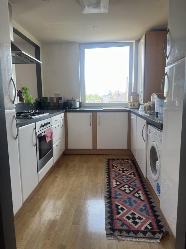 Room Swainson Road in Greater London