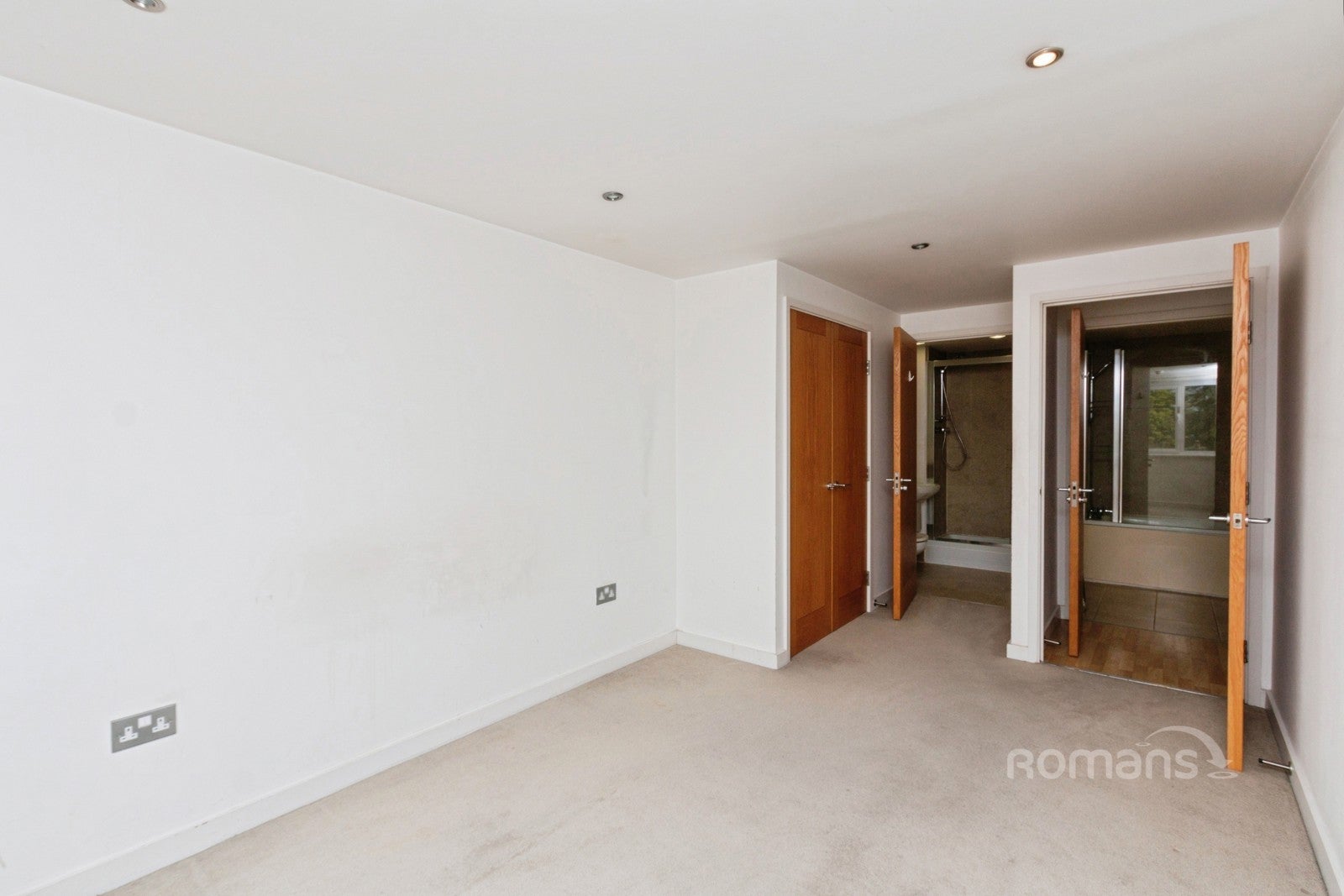Flat Charles Street in Surrey Heath