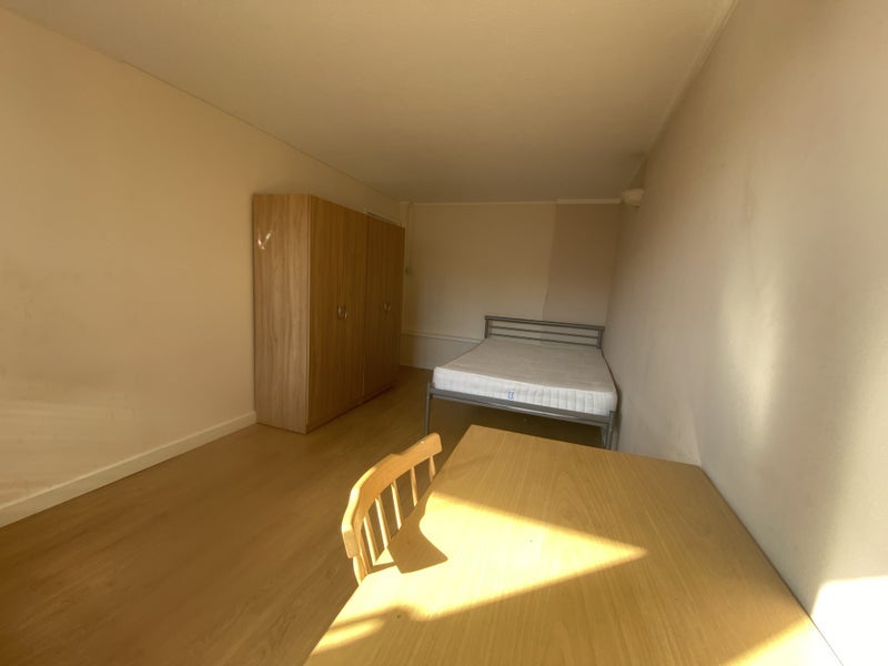Room World's End Place in Greater London