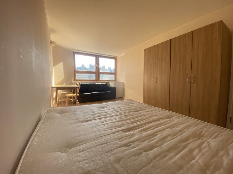 Room World's End Place in Greater London