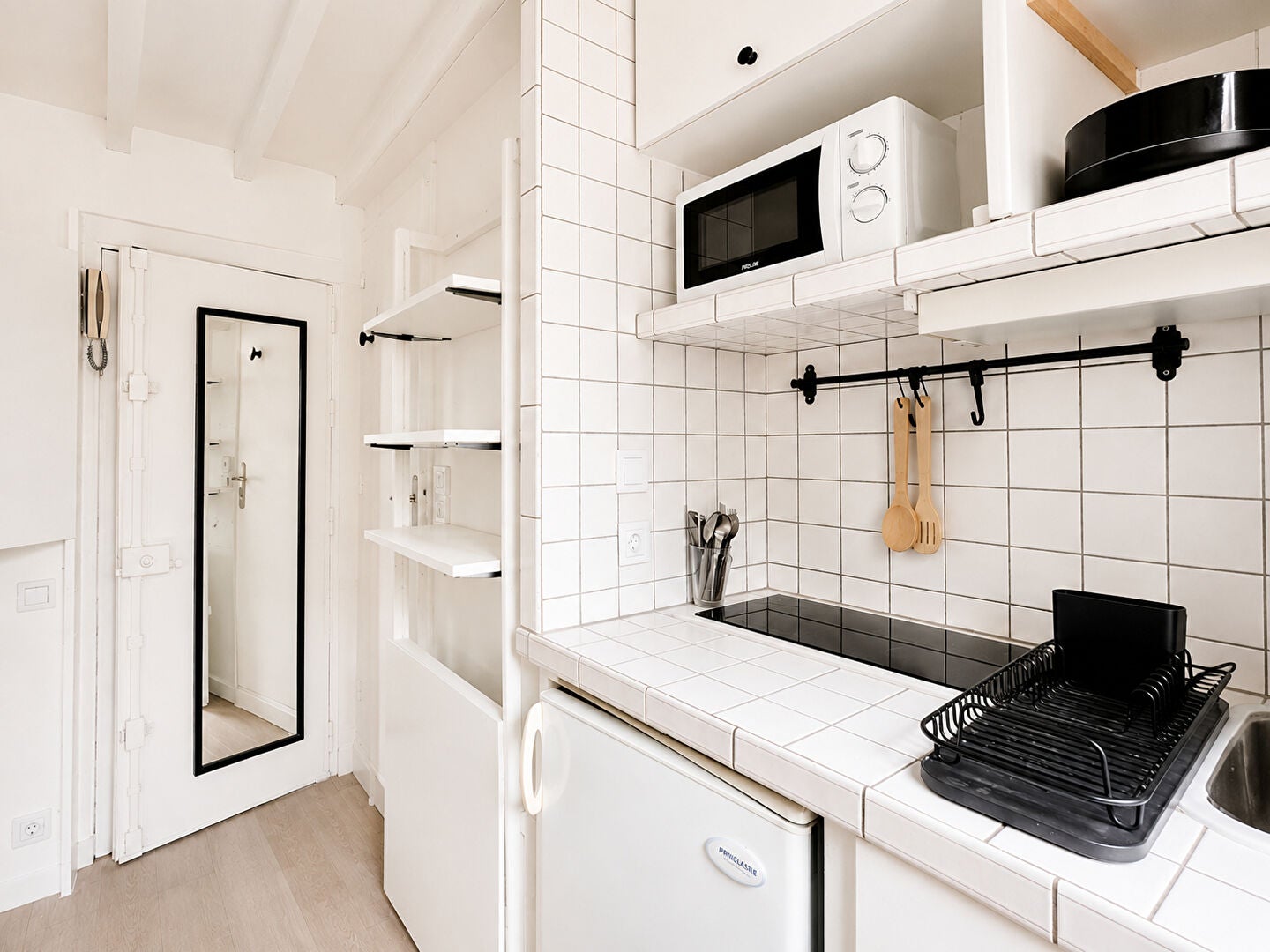Flat Rue Maurice Ripoche in Paris