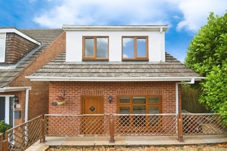 House Deerlands Road in North East Derbyshire