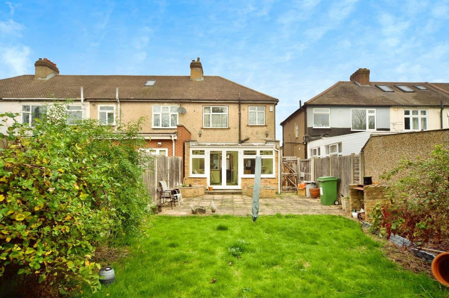 Room Bridport Avenue in Greater London
