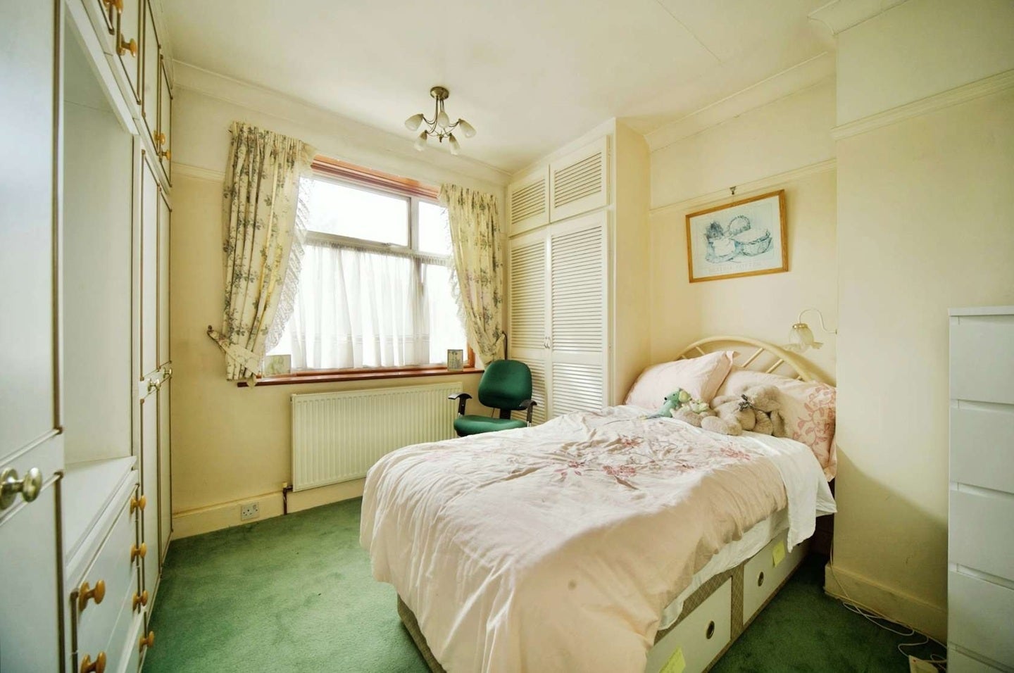 Room Bridport Avenue in Greater London