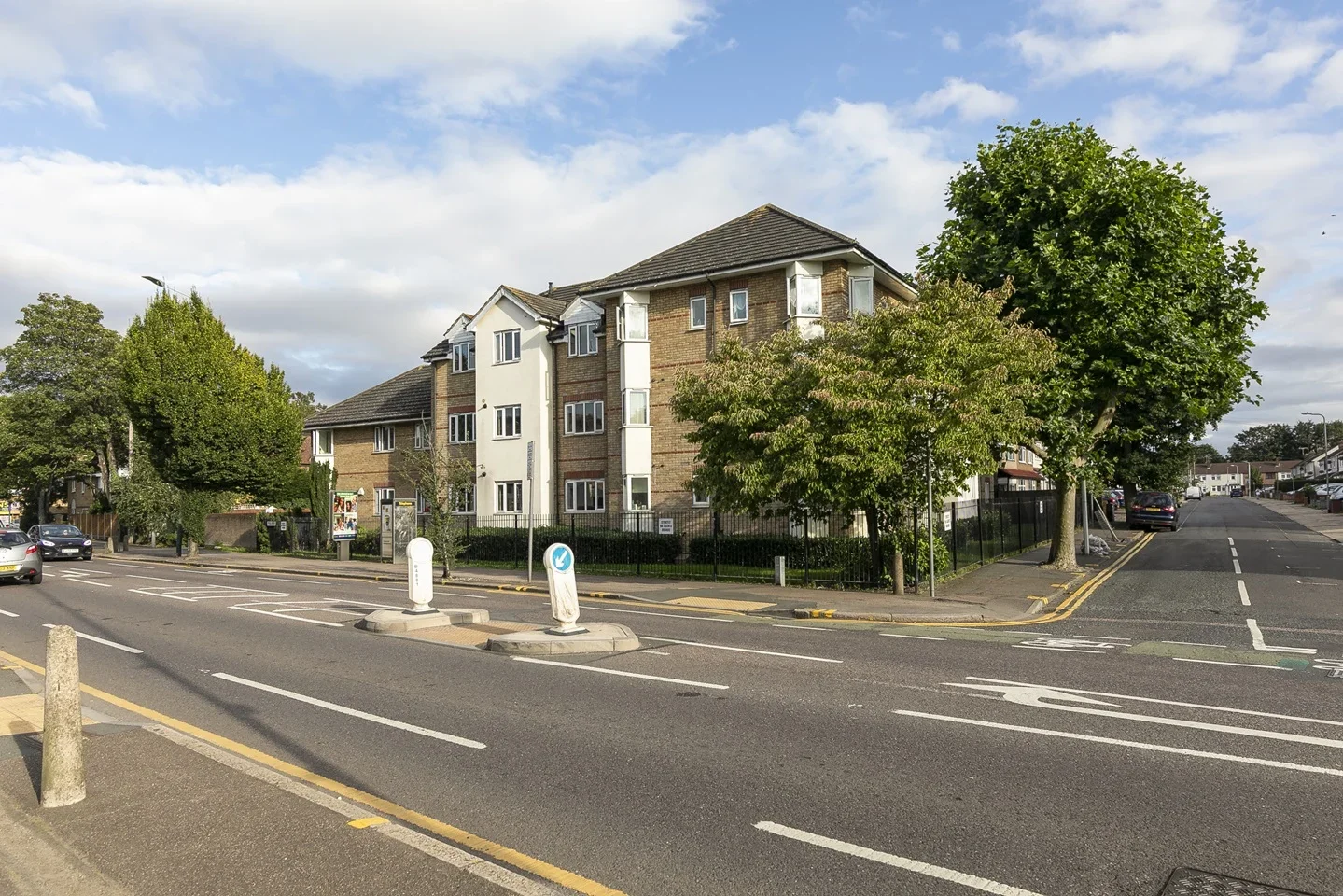 Flat London Road in Greater London