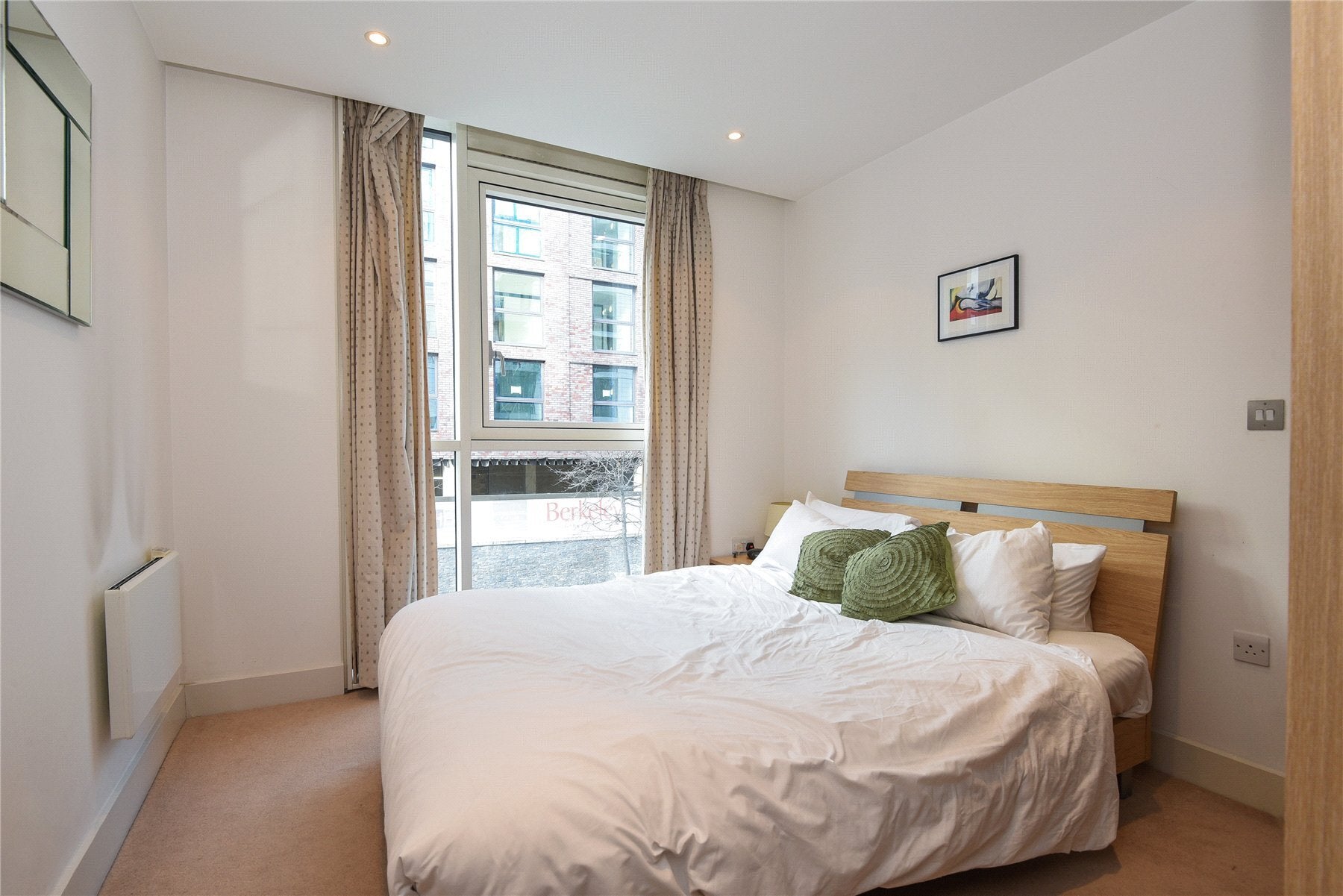 Flat Bridle Mews in Greater London