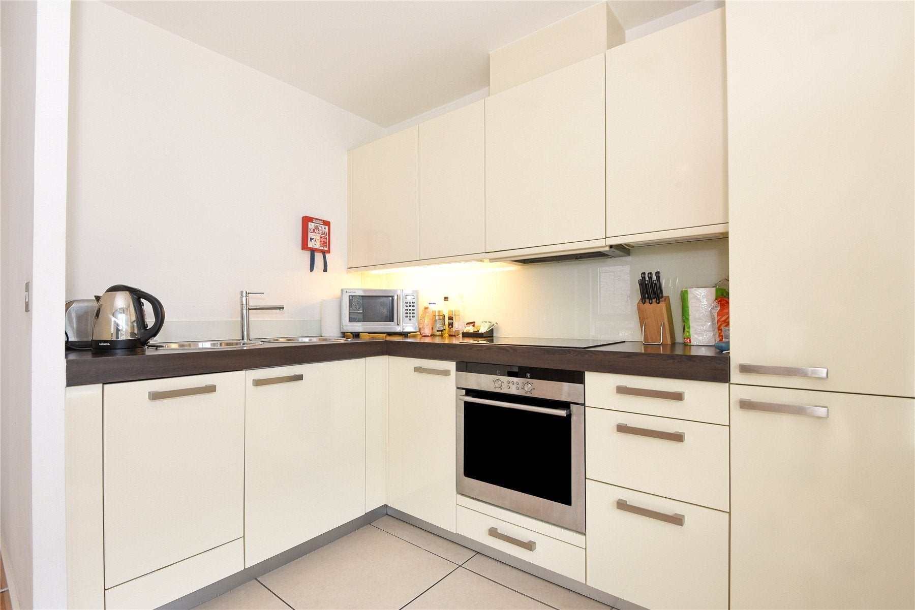 Flat Bridle Mews in Greater London