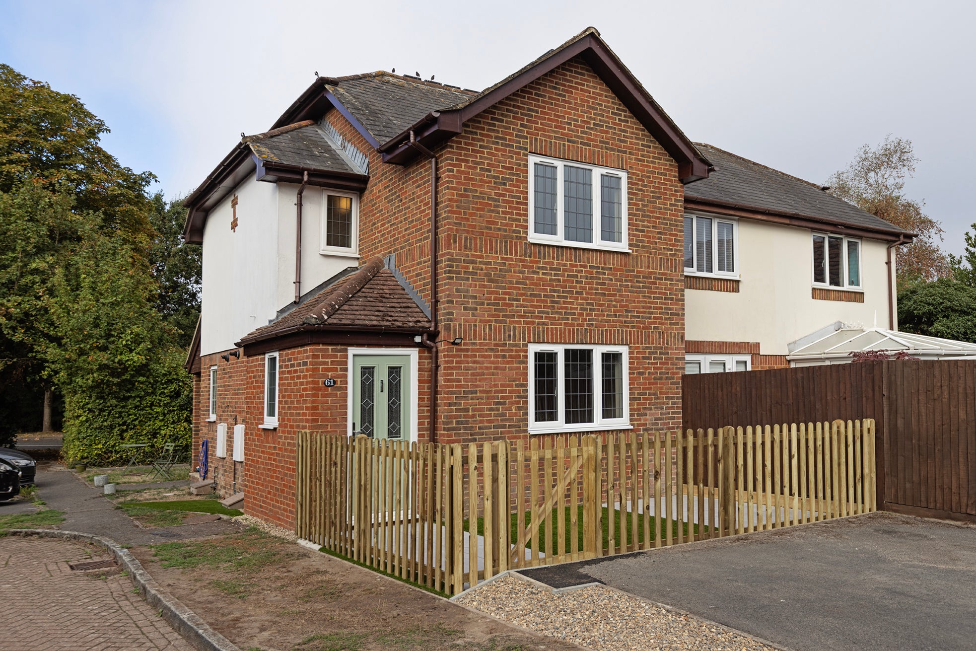 House Barn Meadow Close in Hart